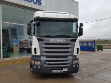 Tractor head Scania R420 Opticruise with retarder, year 2009, 990.771km with bed.