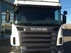 Cabeza tractora de ocasión marca Scania modelo R420, automático (Opticruise) con intarder, año 2007, 821.281km, dos depositos, dos camas.
