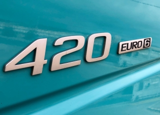 Cabeza tractora VOLVO, 
FH 420 Euro 6, 
Automática, 
Del año 2015, 
Con 519.041km.
Neumáticos 315/80R22.5  Precio 36.600€+IVA SIN garantía.