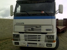 VOLVO FH12, 4x2, 420HP, Euro II, año 1999, 584.670km, manual.