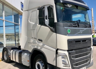 Tractor head 
VOLVO,
Model FH13 500cv, Euro 6,
Automatic, 
Year 2015, 
485.269km.