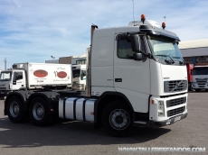 Tractor head Volvo 6x4 model FH16 550, manual with retarder, 120Tn, 522.790km, two beds, year 2005.