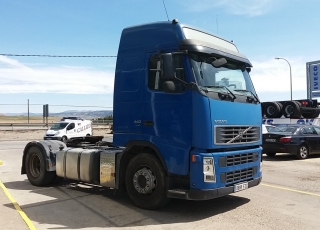 Tractor head VOLVO FH42 440, 4x2, automatic, 1.342.826km, year 2008.