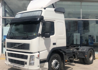 Tractor head 
VOLVO FM42.480,
automatic,
with 723.867km
year 2008.