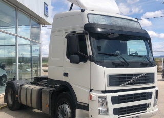 Tractor head 
VOLVO FM42.480,
automatic,
with 723.867km
year 2008.