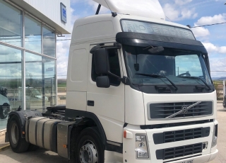 Cabeza tractora de ocasión
VOLVO FM42.480,
automática,
con 723.867km
del año 2008.

Precio 13.000€+IVA sin garantía.