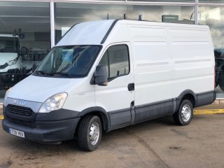 Furgón IVECO 35S13V 12m3 Furgón IVECO 35S13V 12m3