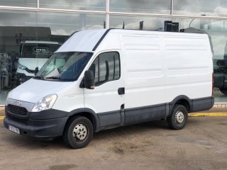 Furgón IVECO 35S13V 12m3 Furgón IVECO 35S13V 12m3