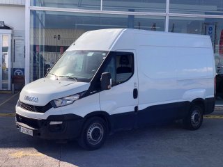 Furgón IVECO 35S13V 10.8m3 Furgón IVECO 35S13V 10.8m3