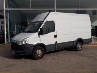 Van IVECO 35S13V 12m3 Van IVECO 35S13V 12m3