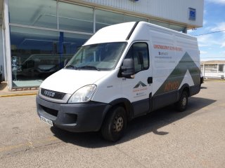 Van IVECO 35S13V 12m3 Van IVECO 35S13V 12m3