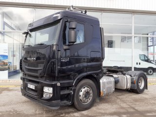 Tractora IVECO AS440S46TP Hi Way techo medio Tractora IVECO AS440S46TP Hi Way techo medio
