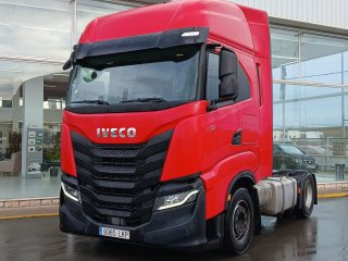 Tractor unit IVECO 460 AUTOMATICO CON INTARDER Tractor unit IVECO 460 AUTOMATICO CON INTARDER