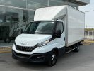 Caja cerrada con plataforma elevadora IVECO 35C16  20m3 Automática