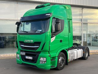 Tractor unit IVECO 460 AUTOMATICO CON INTARDER Tractor unit IVECO 460 AUTOMATICO CON INTARDER