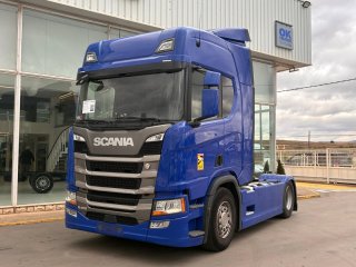 Tractor unit Scania R450 AUTOMATICO-INTARDER Tractor unit Scania R450 AUTOMATICO-INTARDER