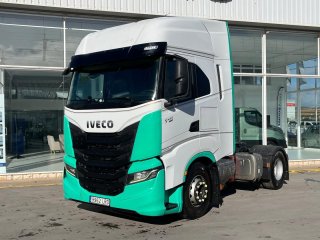 Tractor unit IVECO 460 AUTOMATICO  INTARDER