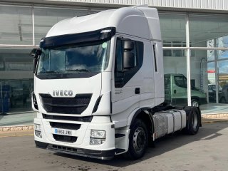 Tractor unit IVECO 460 AUTOMATICO  INTARDER