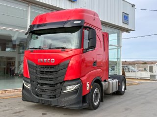 Tractor unit IVECO 480 AUTOMATICO CON INTARDER