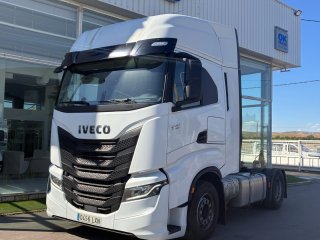Tractor unit IVECO 490 AUTOMATICO CON INTARDER