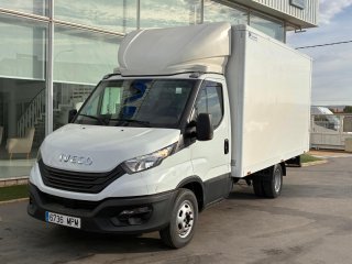 Closed box IVECO 35C16 20m3 con puertas traseras