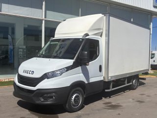 Caja cerrada con plataforma elevadora IVECO 35S16H