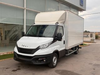 Caja cerrada con plataforma elevadora IVECO 35S16H3.0