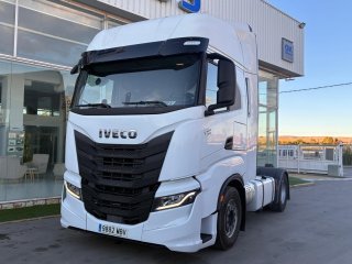 Tractor unit IVECO AS440S49TP