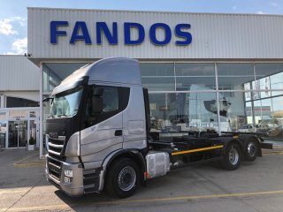 Chasis IVECO AS260S46Y/PS. 6x2 cajas moviles Chasis IVECO AS260S46Y/PS. 6x2 cajas moviles