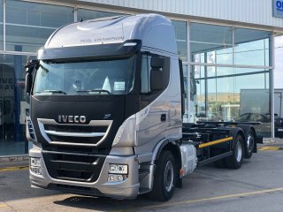 Chasis IVECO AS260S46Y/PS. 6x2 cajas moviles Chasis IVECO AS260S46Y/PS. 6x2 cajas moviles