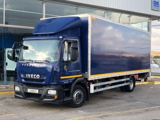 Caja cerrada IVECO ML120E22/P Caja cerrada IVECO ML120E22/P