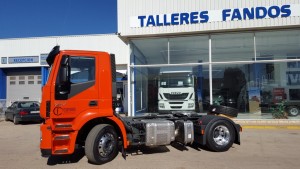 Entrega de cabeza tractora nueva IVECO AD440S42T/P con una TARA increíble, 