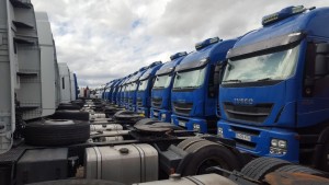 Nueva entrada en el stock:  30 Cabezas tractoras de ocasión IVECO Hi Way