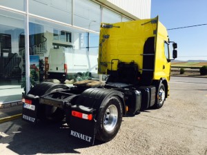 El sábado entregamos una tractora de Ocasión Renault Premium 460 para Córdoba.