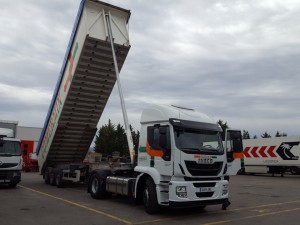 Entrega de cabeza tractora nueva IVECO AT440S46TP para la empresa Comermin de Alcorisa, Teruel. Gracias por seguir confiando en nosotros.