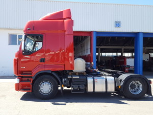 Entrega de cabeza tractora de ocasión Renault Premium 460 con equipo hidráulico, para nuestro amigo Armando de Valladolid.