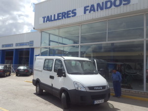 Entrega de furgón de 6 plazas IVECO 35S13SV Family del año 2011, para Requena, Valencia.