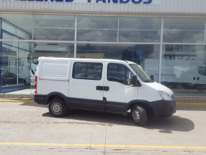 Entrega de furgón de 6 plazas IVECO 35S13SV Family del año 2011, para Requena, Valencia.