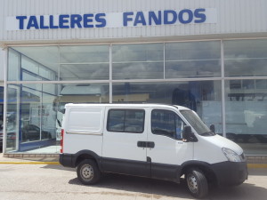 Entrega de furgón de 6 plazas IVECO 35S13SV Family del año 2011, para Requena, Valencia.