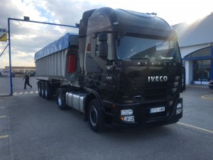 Entrega de tractora de ocasión IVECO para Castellón.