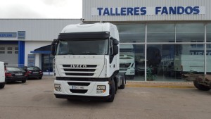 Entrega de cabeza tractora de ocasión IVECO AS440S50TP automática con intarder del año 2011, se va para Alcoy, Alicante.