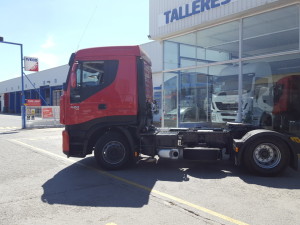 Tractora IVECO AS440S42TP automático con intarder