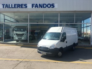 Entrega de furgón de ocasión IVECO 35S13V de 12m3 para Priego, Cuenca.