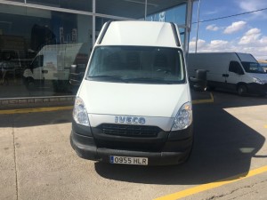 Entrega de furgón de ocasión IVECO 35S13V de 12m3 para Priego, Cuenca.