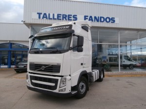 Entrega de cabeza tractora de ocasión, VOLVO FH13 460CV automático para Mora de Rubielos en Teruel.