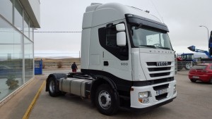 Entrega de tractora de ocasión  IVECO AS440S50TP  para Zaragoza.