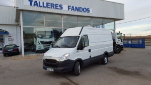 Entrega de furgón de ocasión IVECO 35S13V de 12m3 en Teruel.