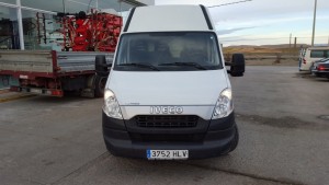 Entrega de furgón de ocasión IVECO 35S13V de 12m3 en Teruel.