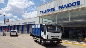 Entrega de IVECO Eurocargo de ocasión ML100E22K con caja basculante para nuestro amigo Salvatore de Italia.