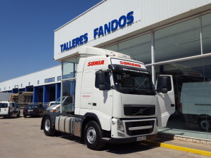 Entrega de cabeza tractora de ocasión VOLVO FH13 460 para Geldo, Castellón.